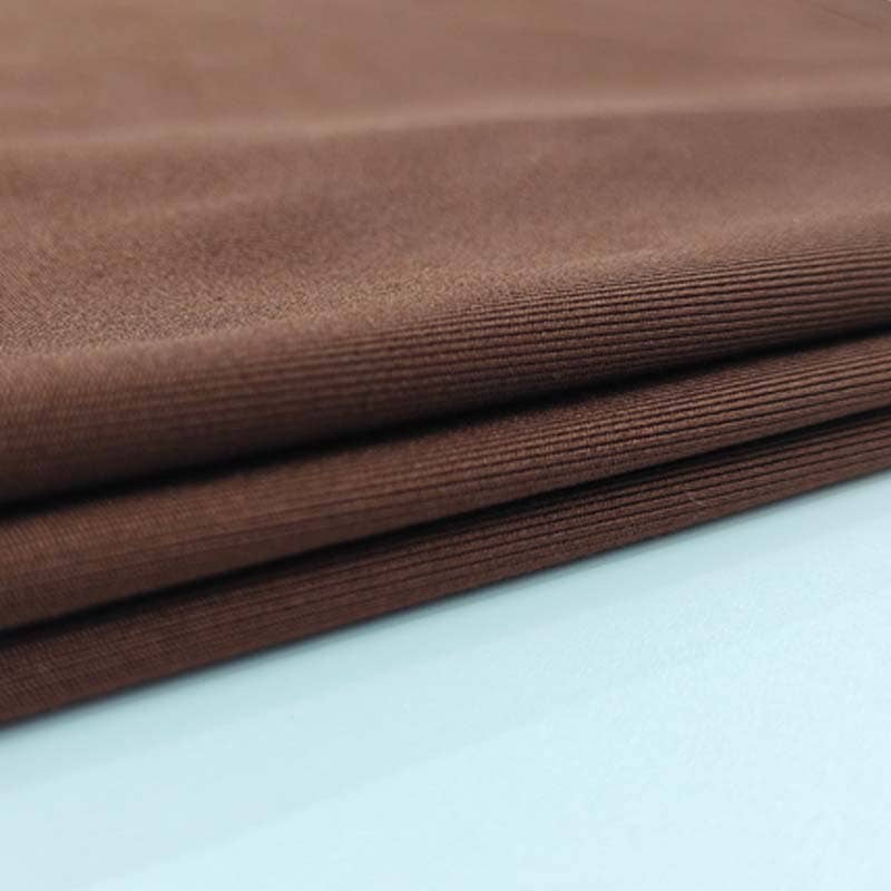 Solid-color round-neck and body-hugging dress