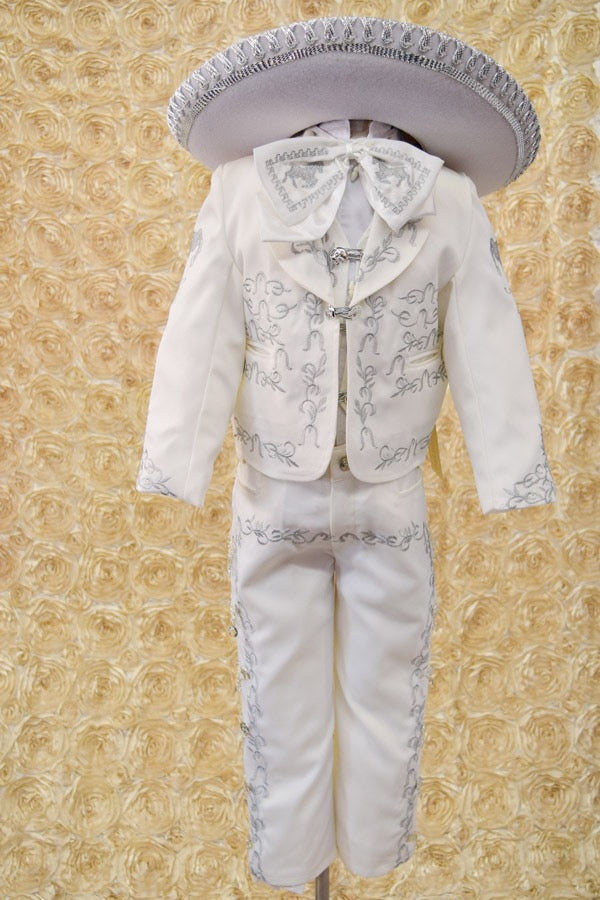 ROPONES Y TRAJES DE BAUTIZO PARA NINO