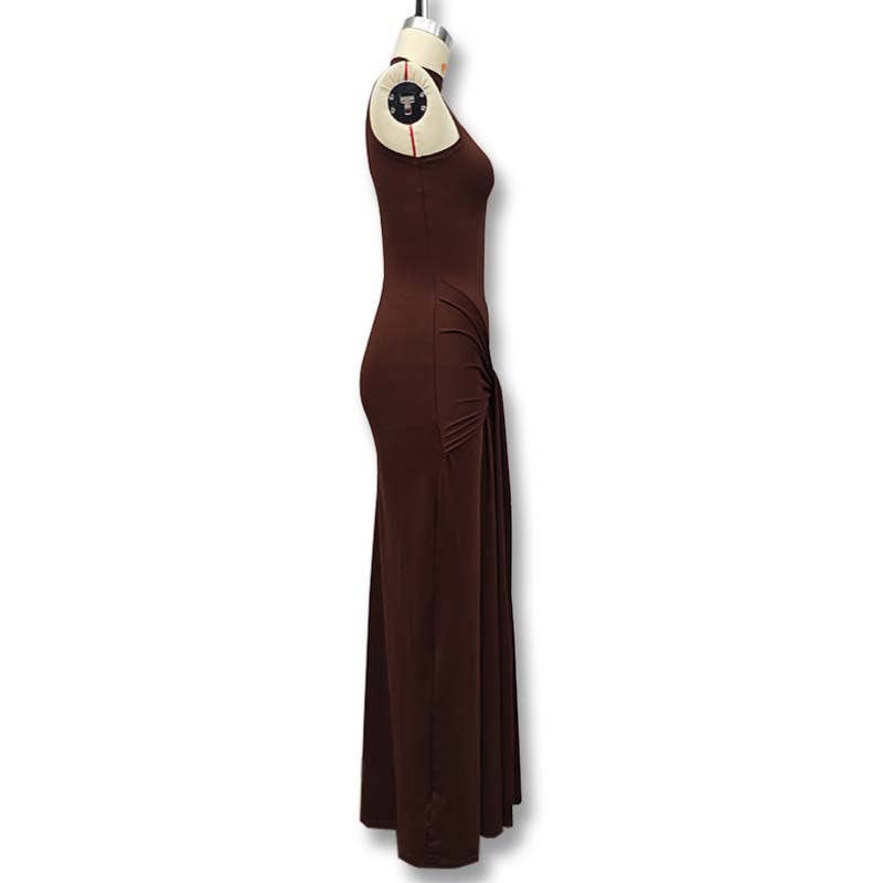 Solid-color round-neck and body-hugging dress